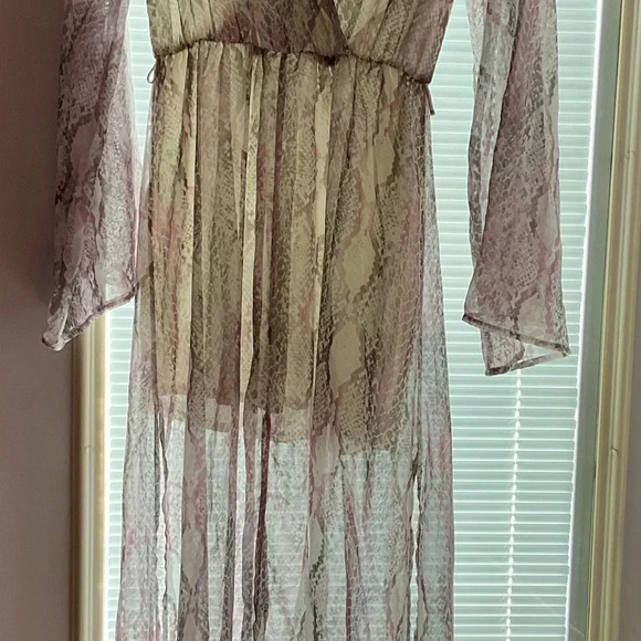 Chic Peach Love Long Sleeve Snake Print Dress - Size Small (B14) - Picture 2 of 9
